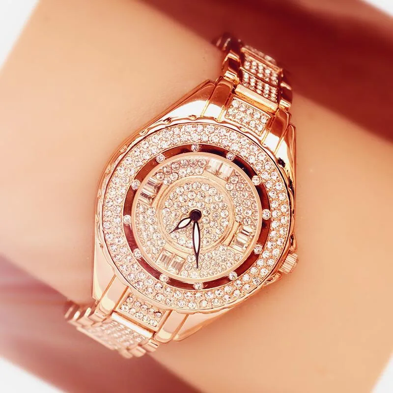 Minimalistic men's watch dial