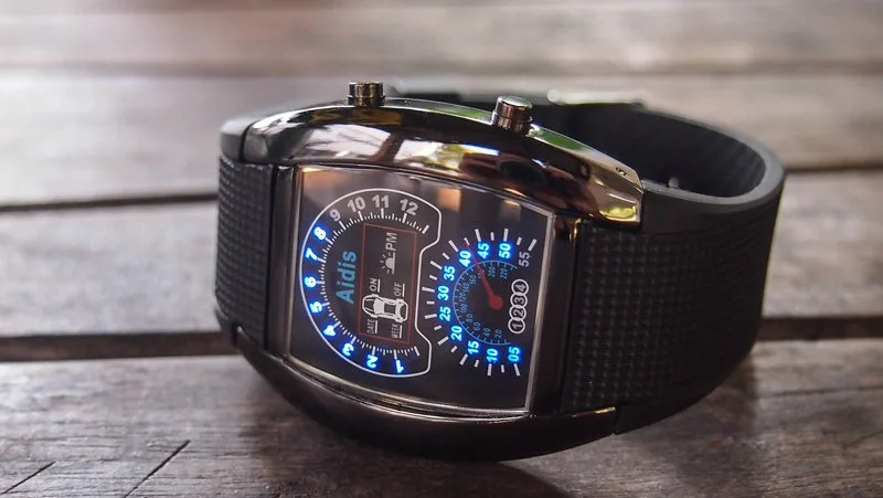 Origo watch with hunting features