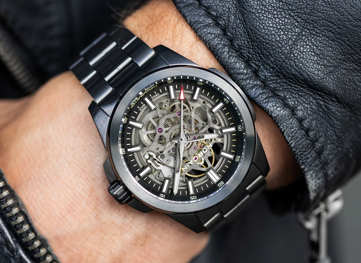 Skeletonized Sellita SW200-1 S movement