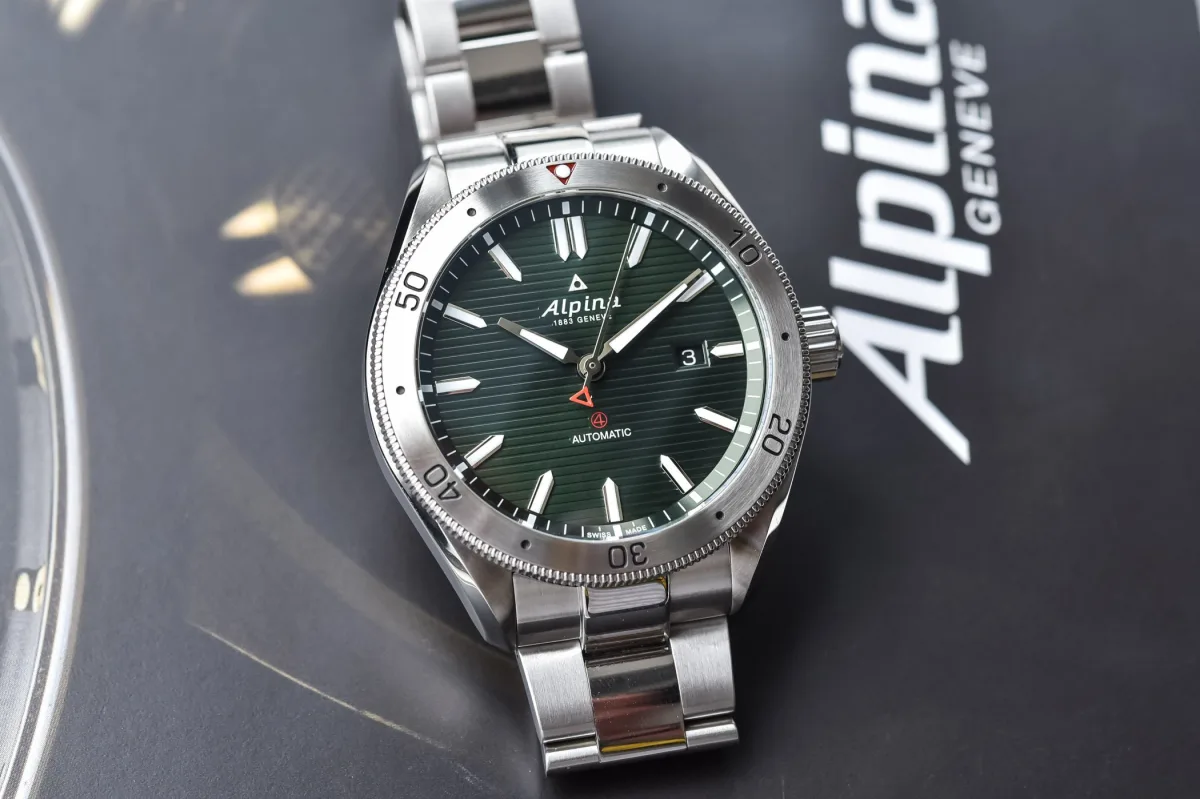 Alpina Alpiner 4 Automatic watch with green dial