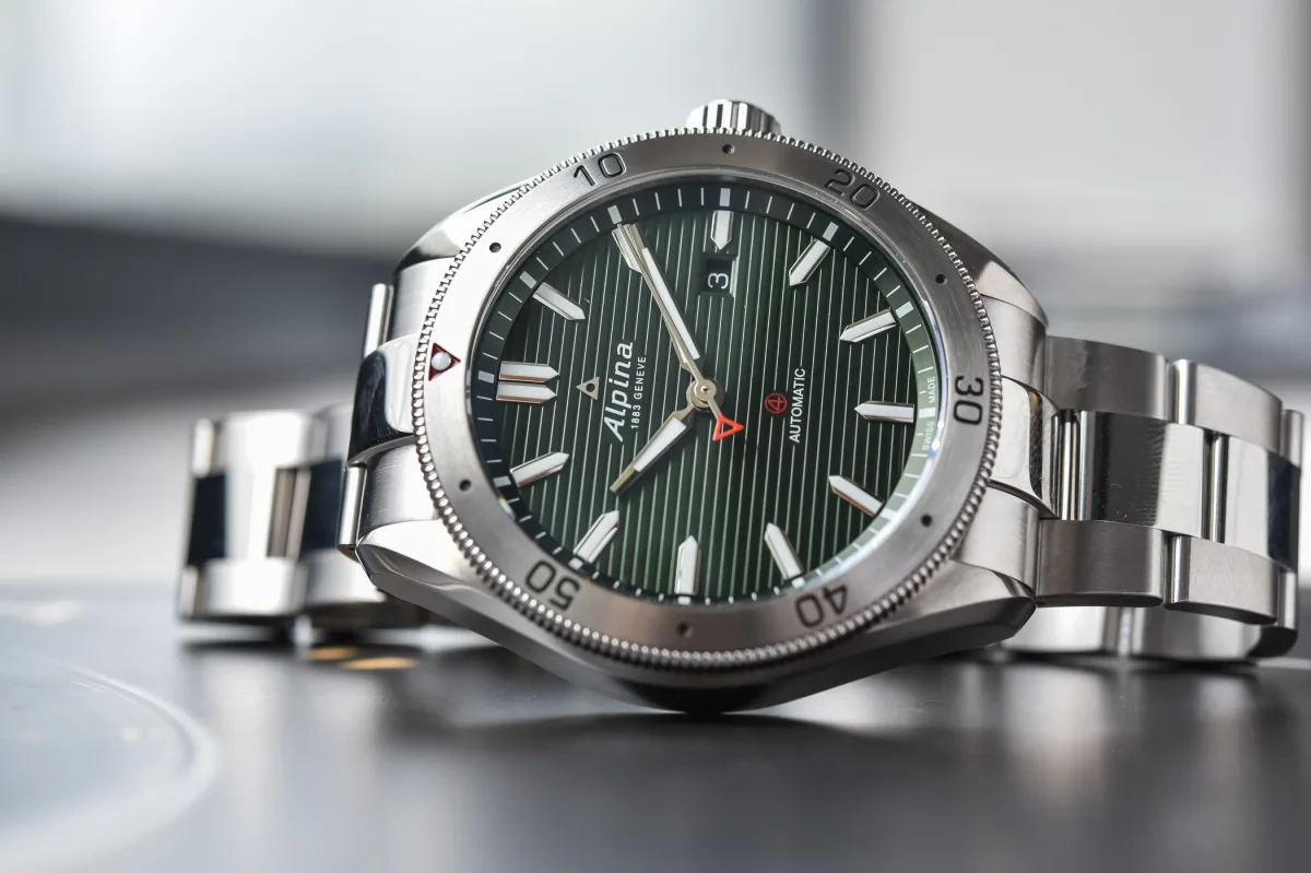 Alpina Alpiner 4 Automatic watch in stone gray