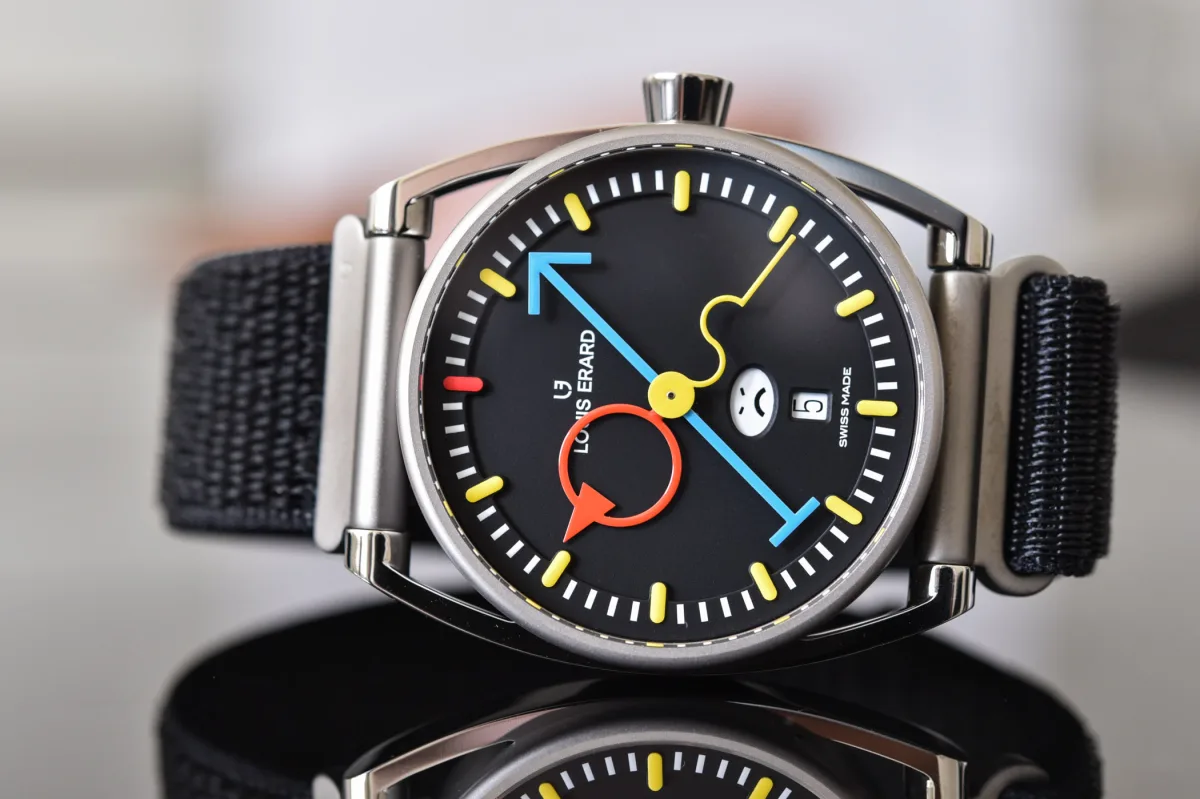 New 40mm case with architectural design