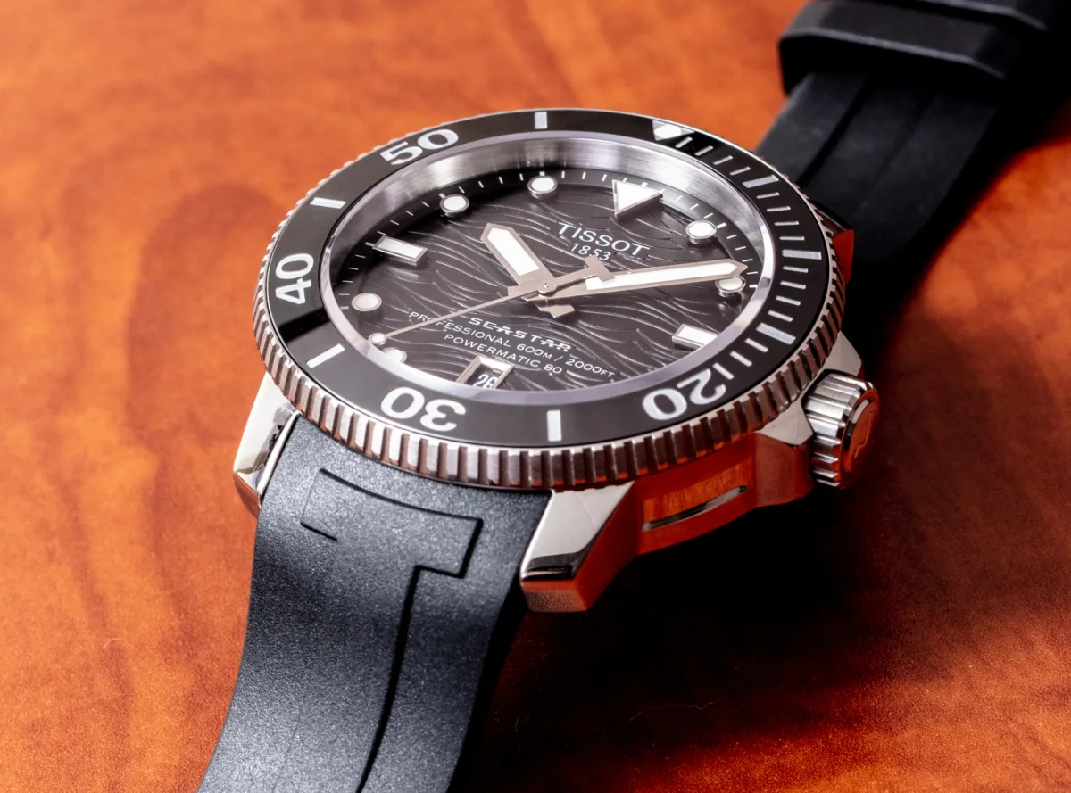 Detailed view of Tissot Seastar 2000 Professional bezel