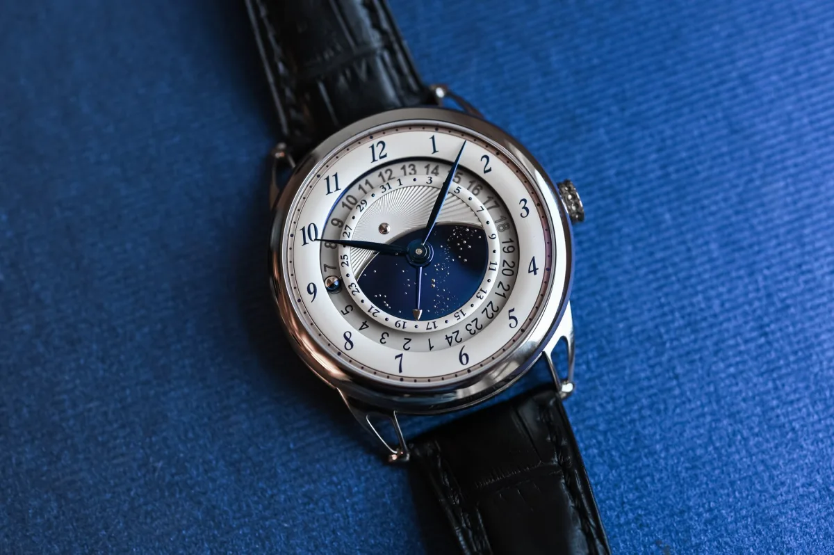 De Bethune DB25GMT Starry Varius rotating sphere