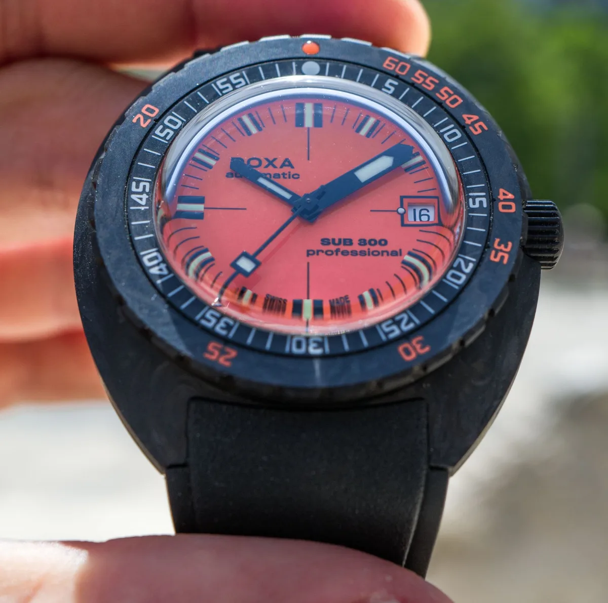 Titanium used in Doxa Sub 300 Carbon