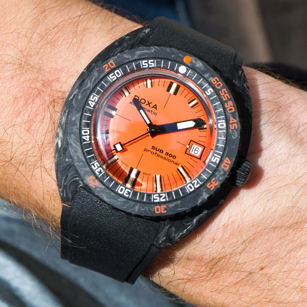 Doxa Sub 300 Carbon orange bezel