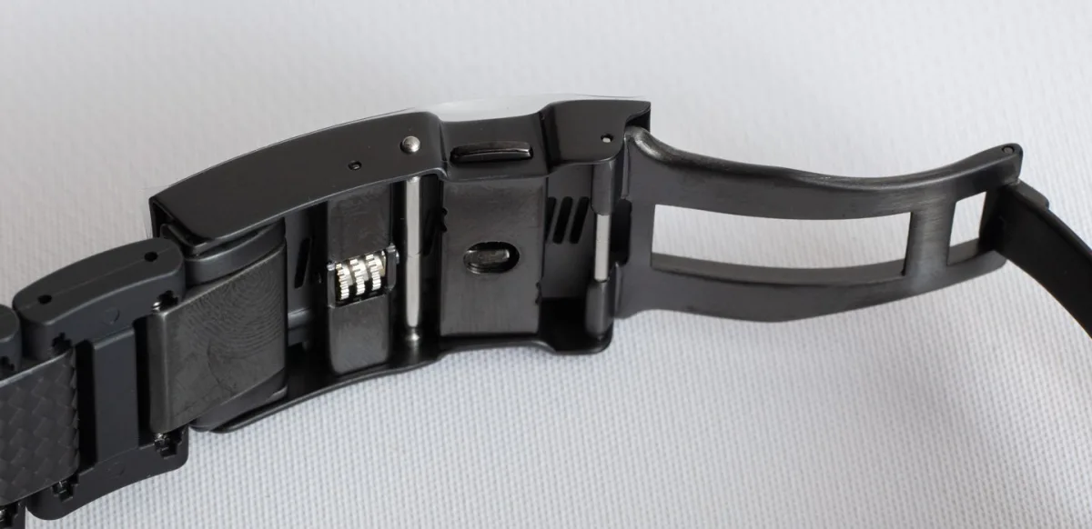 Casio Frogman GWF-A1000XC-1A folding clasp and micro-adjustment