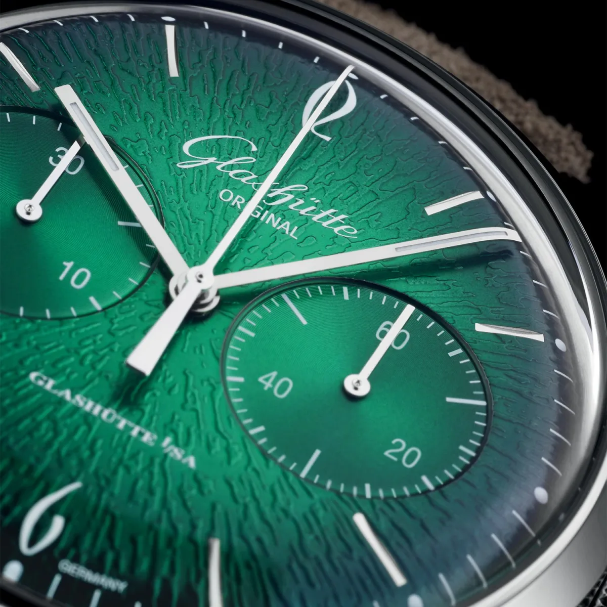 Close-up of Glashütte Original Sixties Chronograph green gradient dial