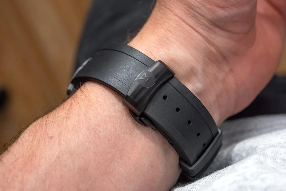 Edox CO-1 Carbon Chronograph clasp