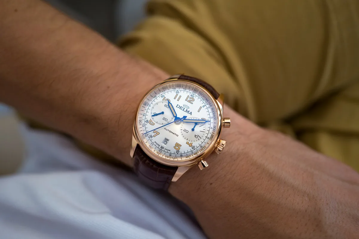 Delma Heritage Chronograph gold-plated version