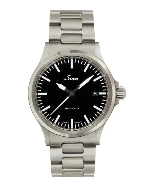 Sinn 556 stainless steel watch with modern design