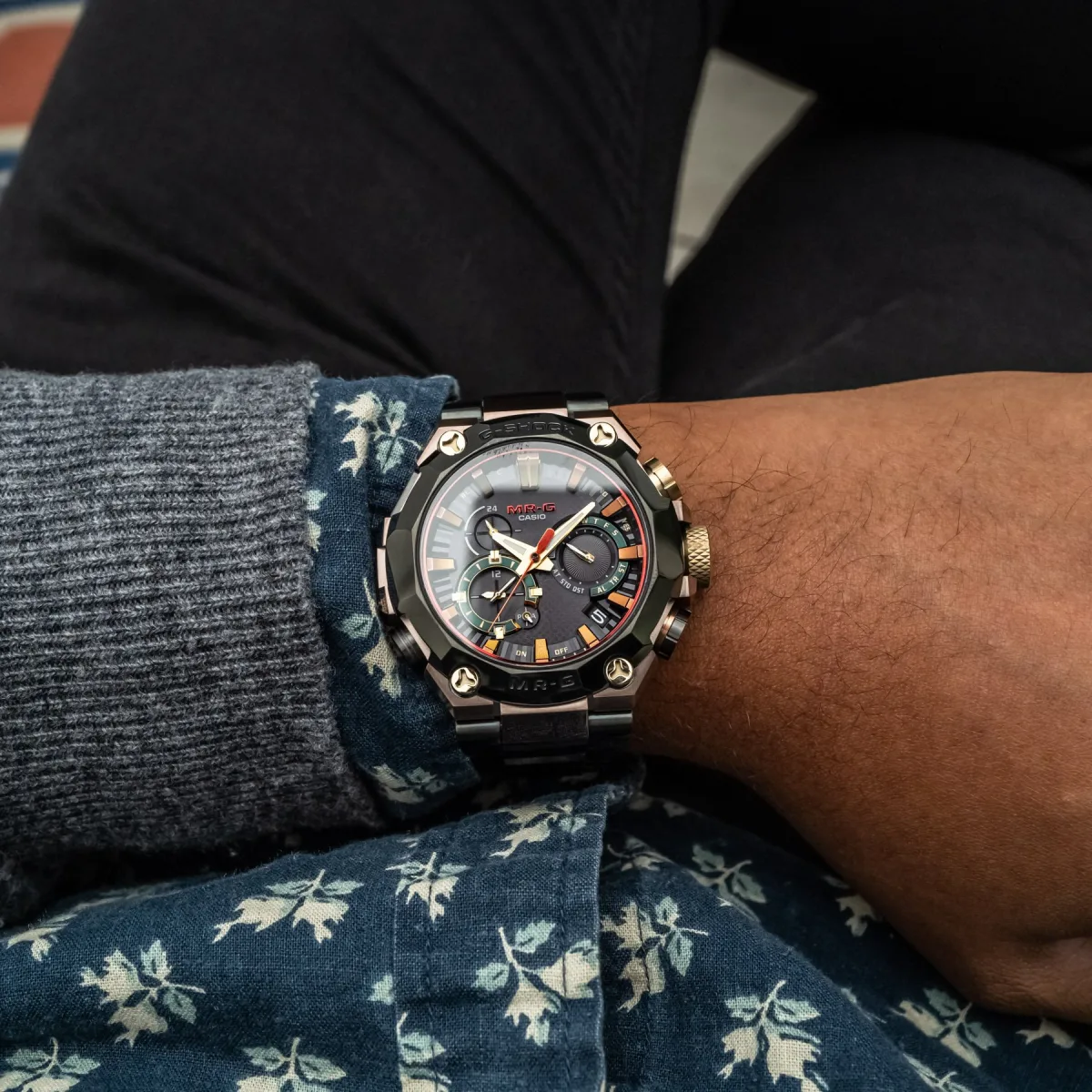 Detail of the Hana-Basara watch design