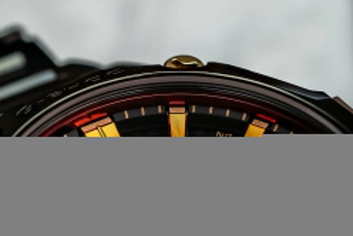 Hana-Basara watch dial and indices