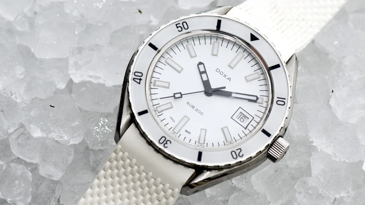 Doxa Sub 200 Whitepearl with rubber strap option