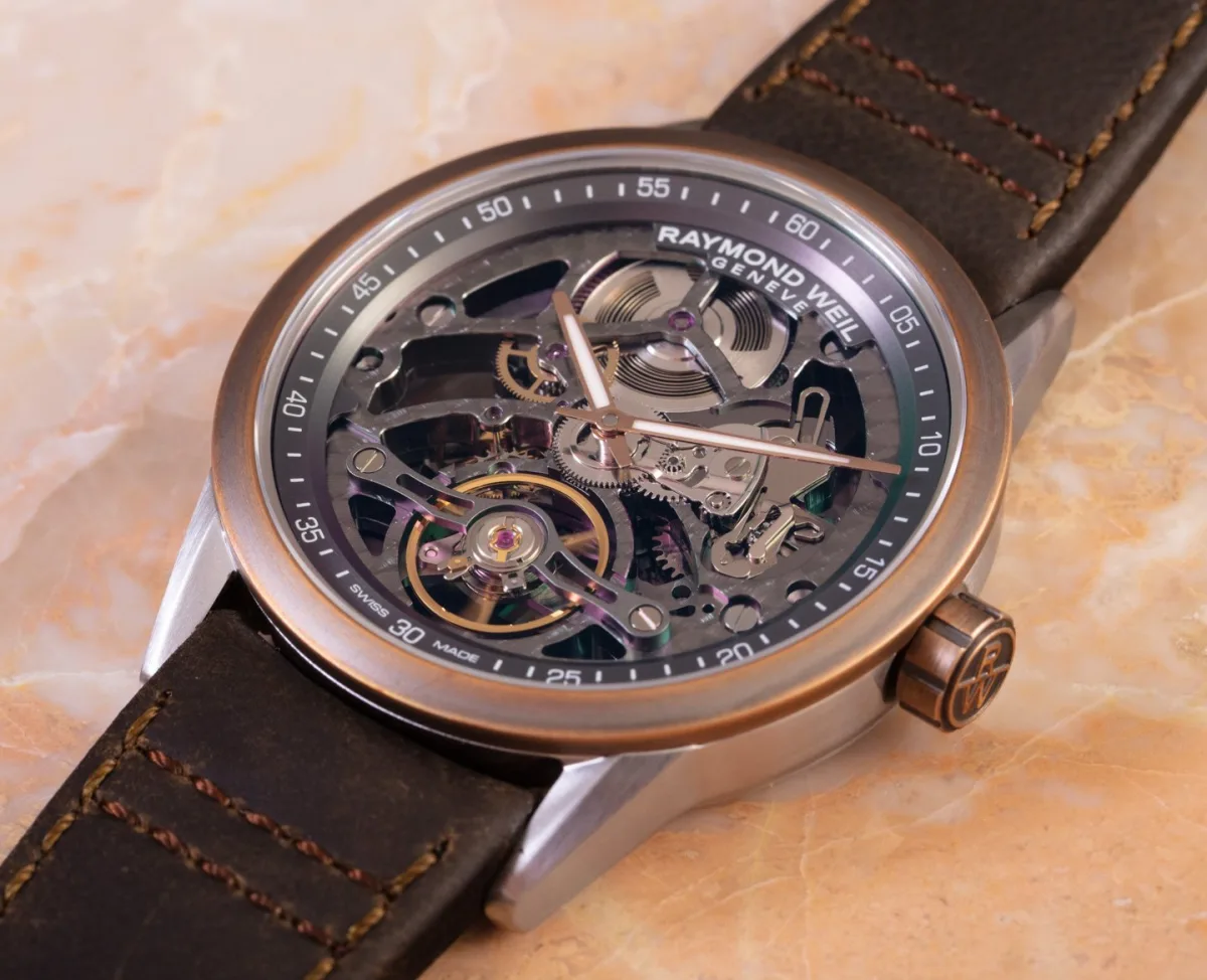 Close-up of the RW1212 movement