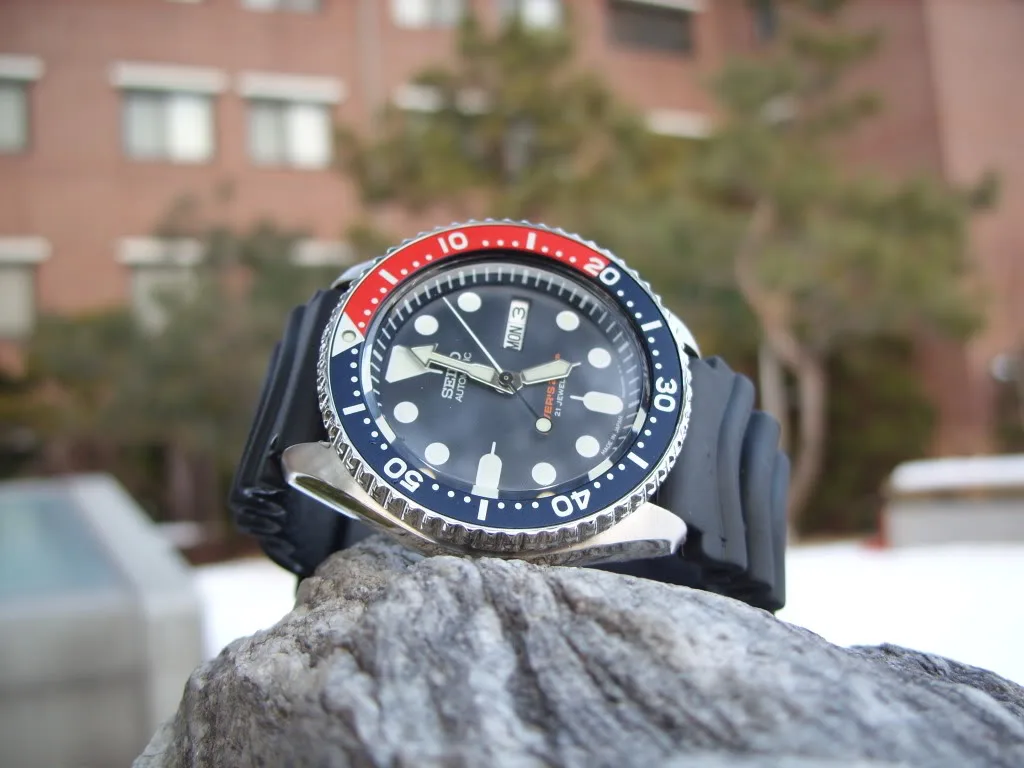Seiko SKX009 dive watch with two-tone bezel