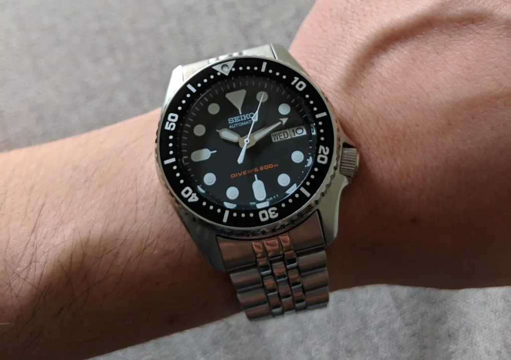 Seiko SKX013 compact dive watch with black dial