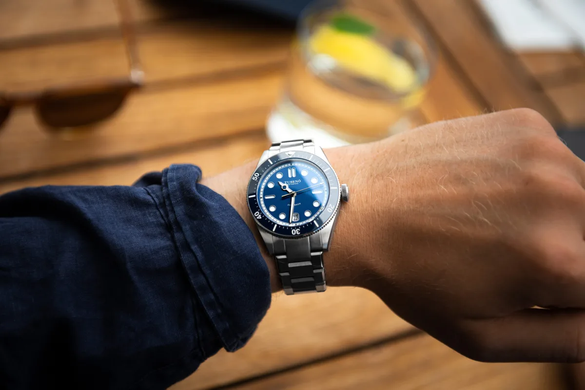 Tusenö Shellback watch bezel and dial protection