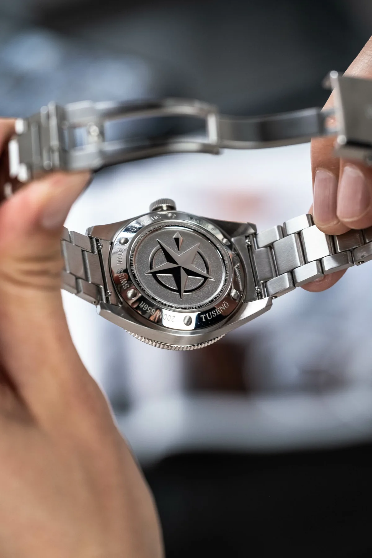 Tusenö Shellback watch bracelet design