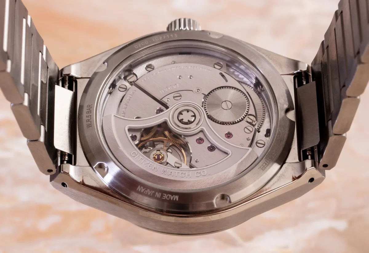 Sapphire crystal case back of Citizen Caliber 0200