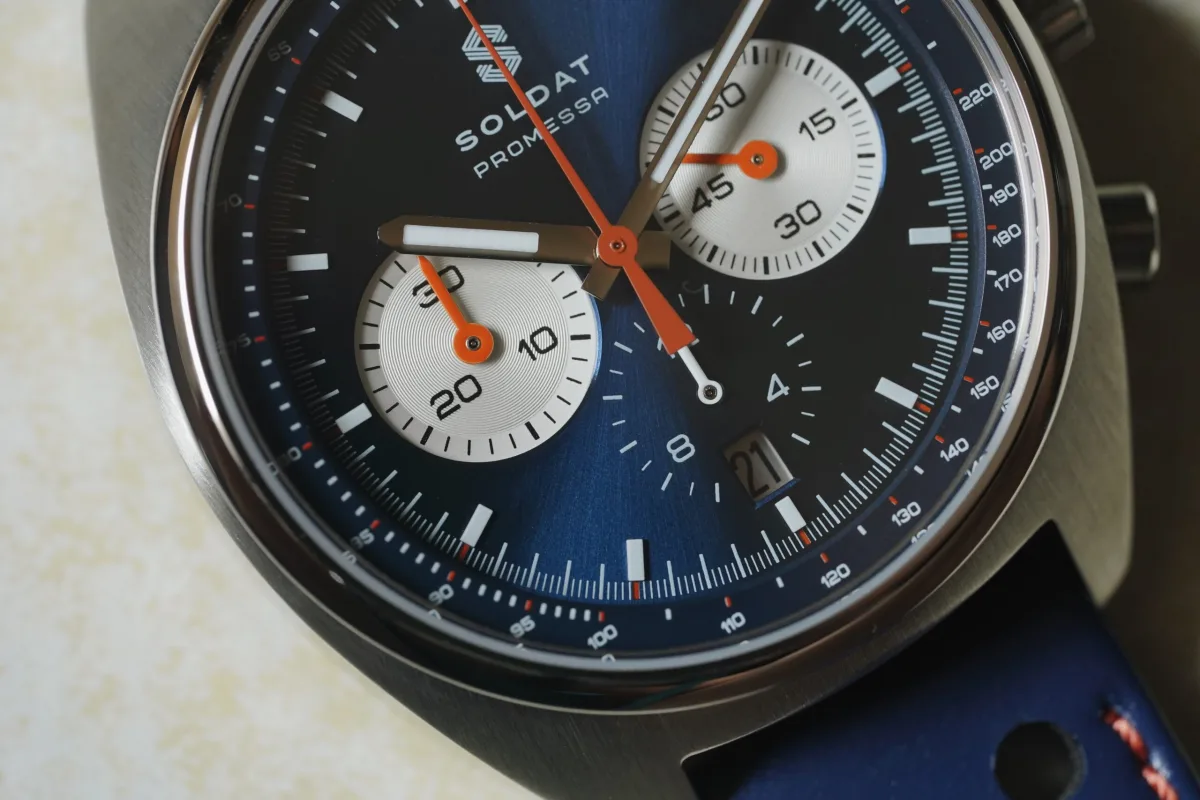 Various color options of Soldat Promessa chronograph