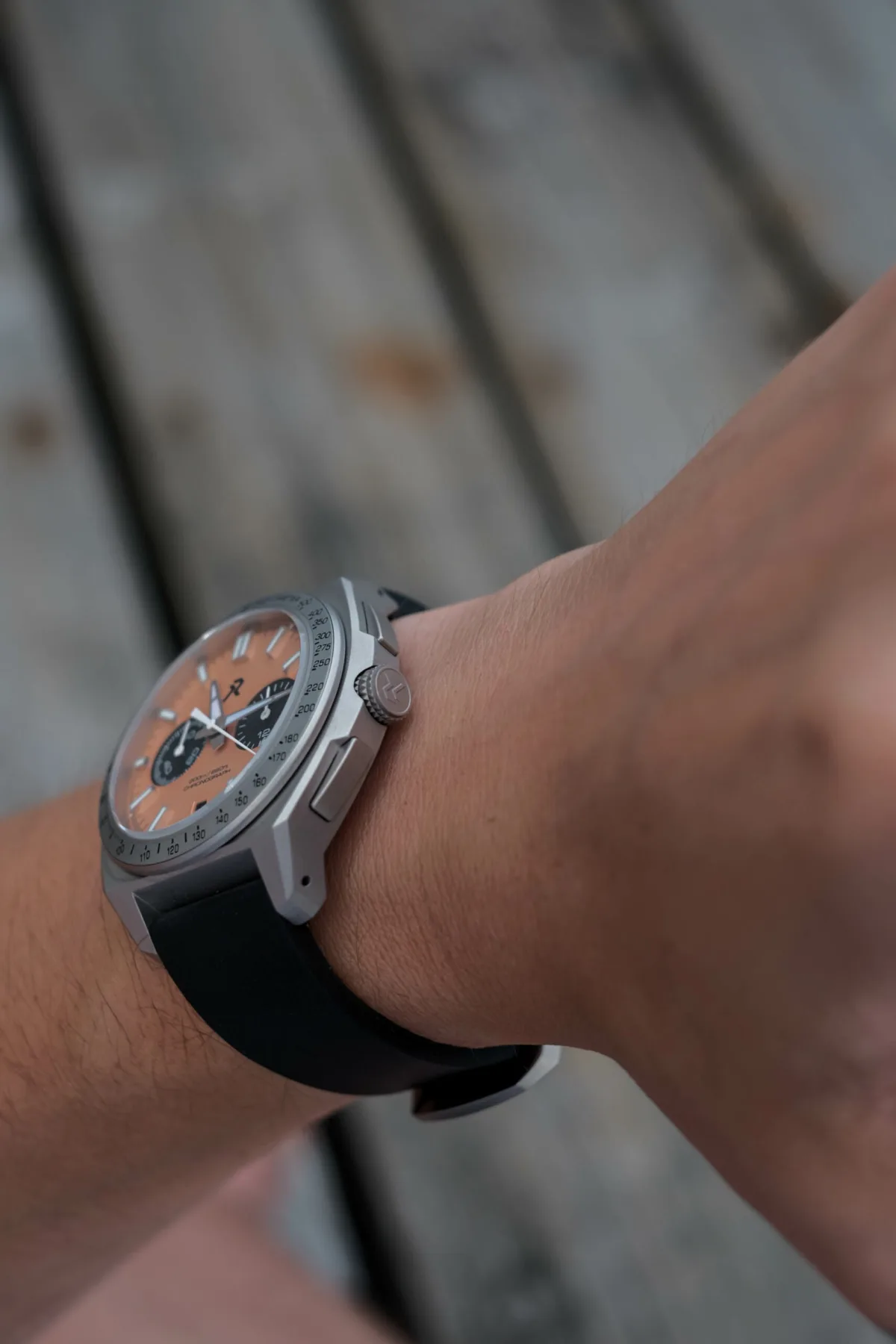 RZE Valour side profile showing the thin case design