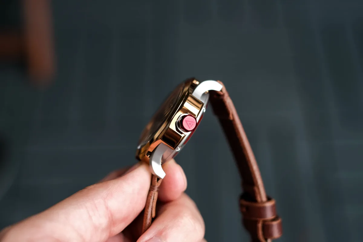 WT Author No 1953 watch showing water resistance and sapphire crystal