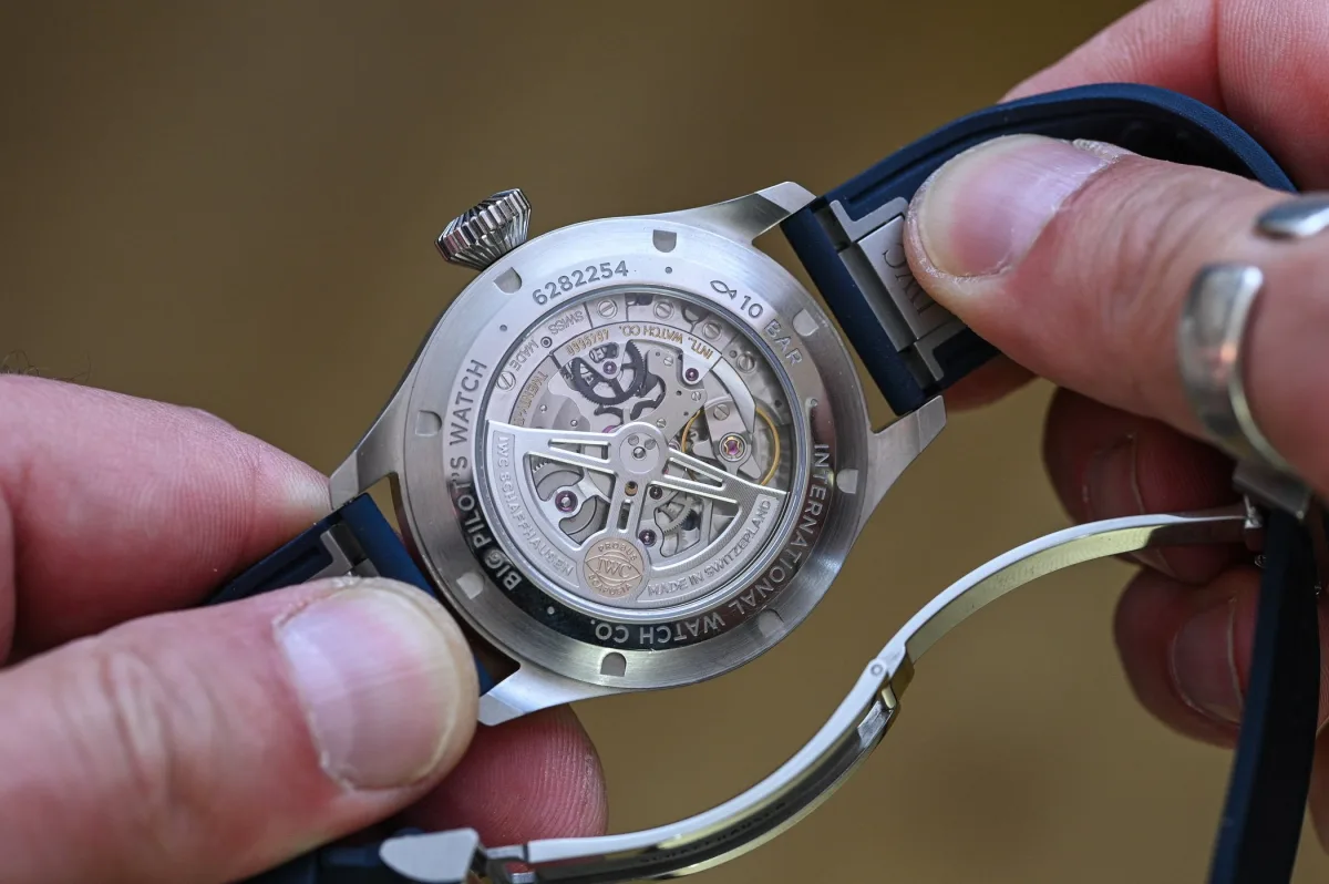 IWC Big Pilot’s Watch 43 hands detail