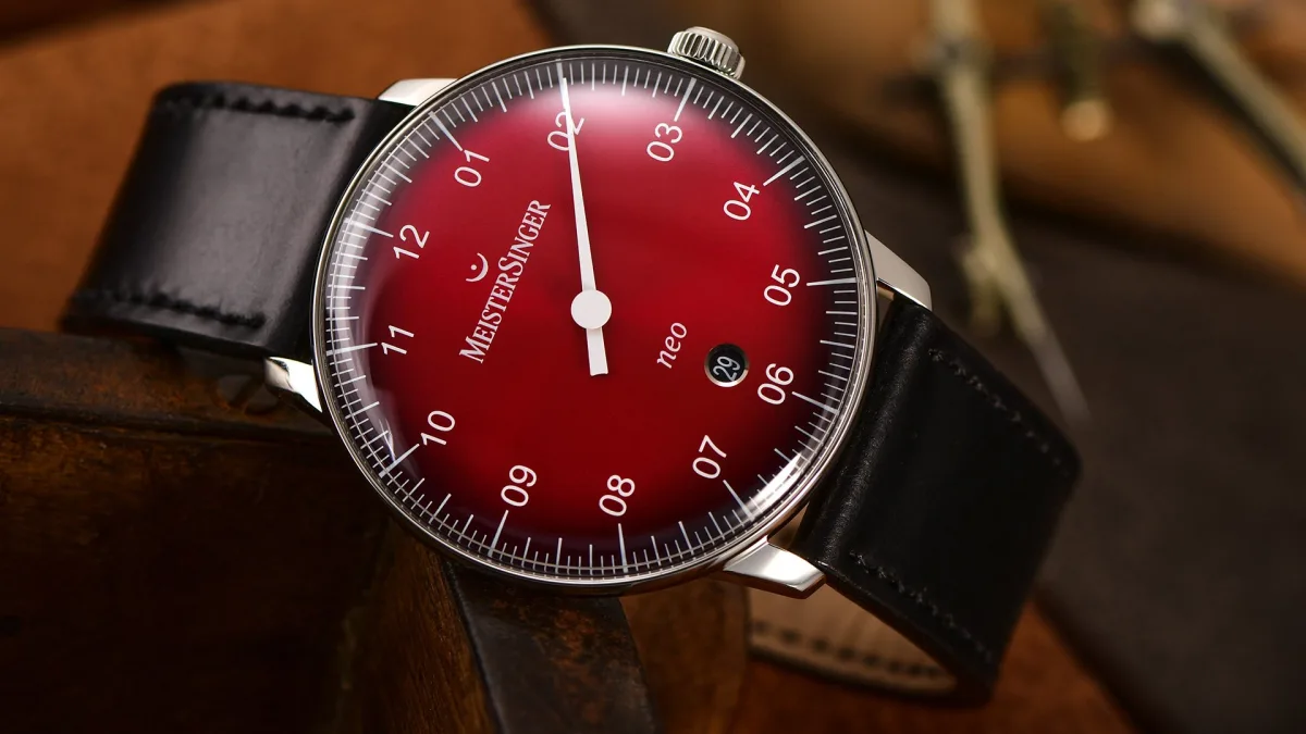 Back view of Meistersinger Neo Bordeaux Degradé strap