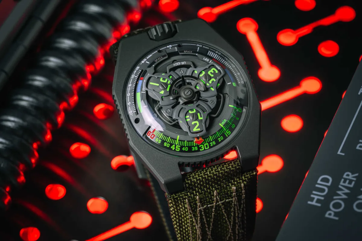 Details of Urwerk UR-100V P.02 apertures