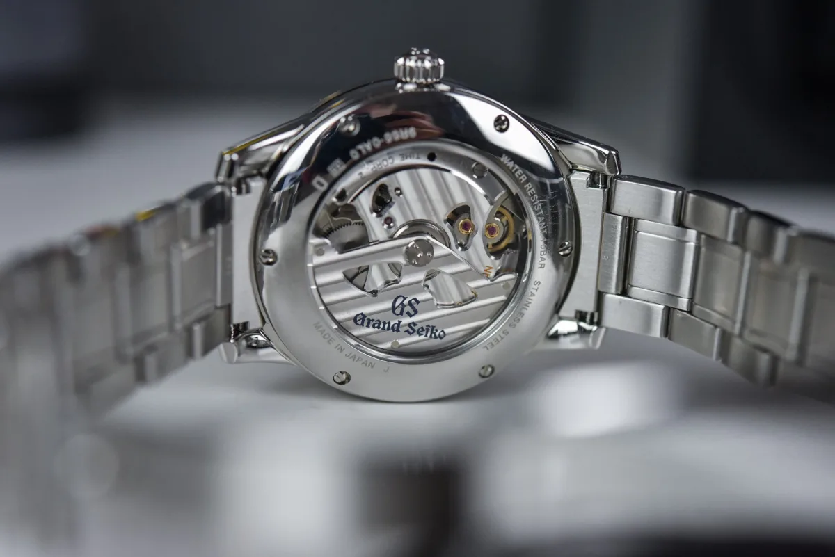 Case design of Grand Seiko Elegance Spring Drive