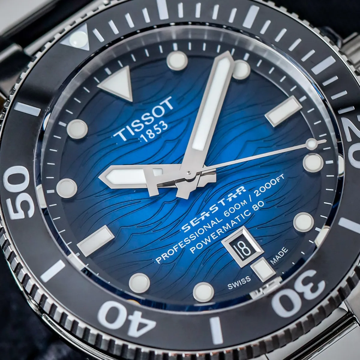 Tissot Seastar 2000 with its diver's bracelet and clasp