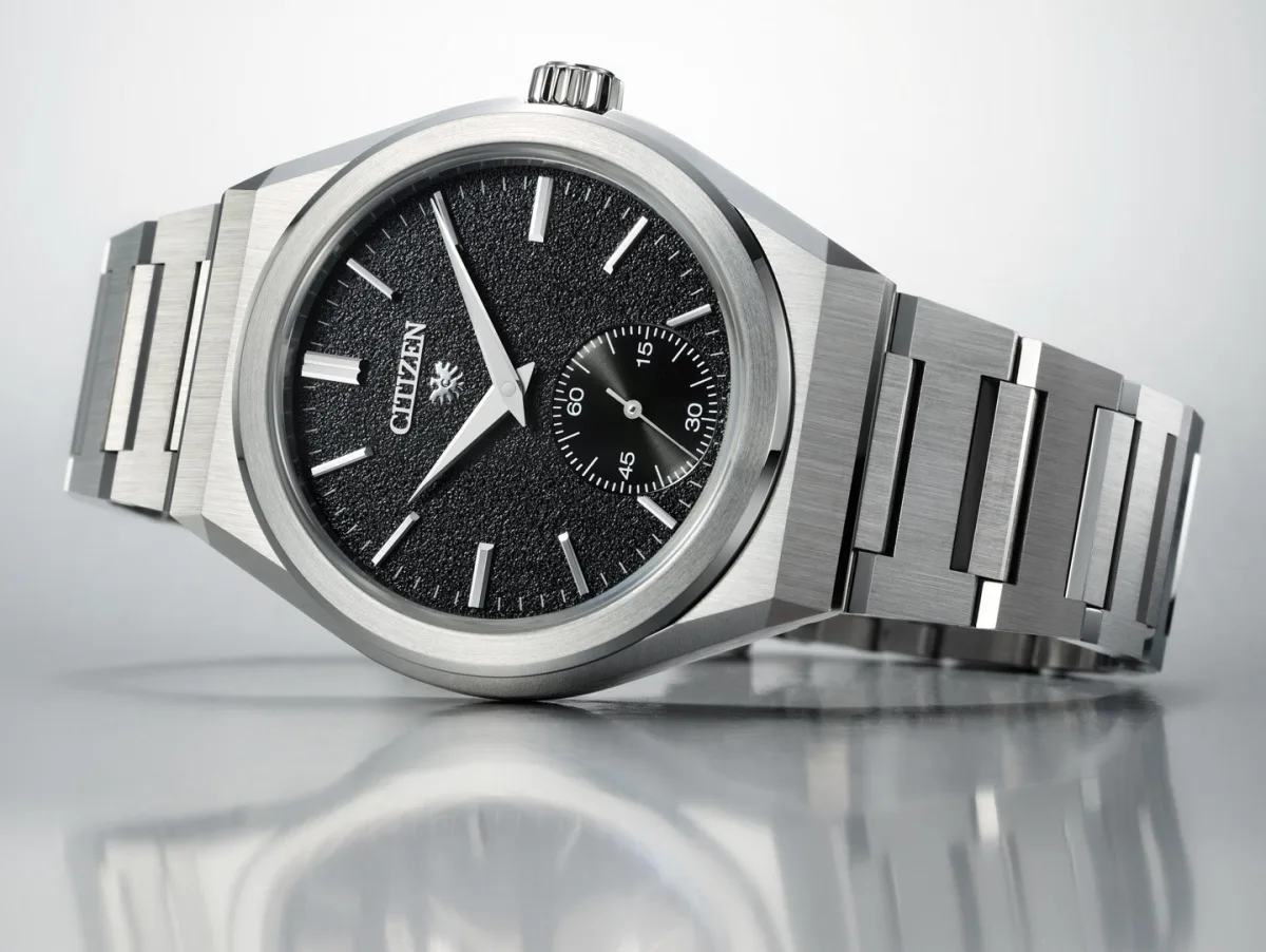 New luxury sports watch 'The Citizen' with Caliber 0200