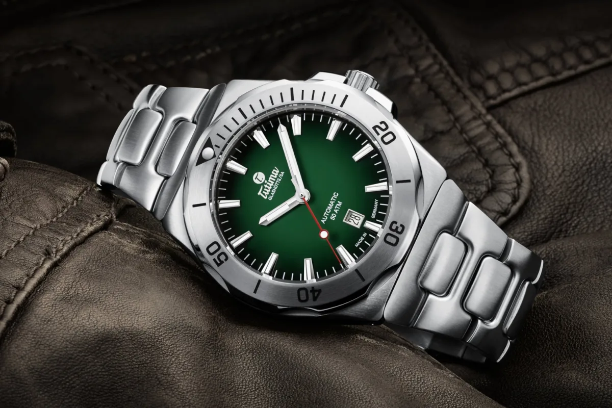 Tutima M2 Seven Seas S with stainless steel case and bezel