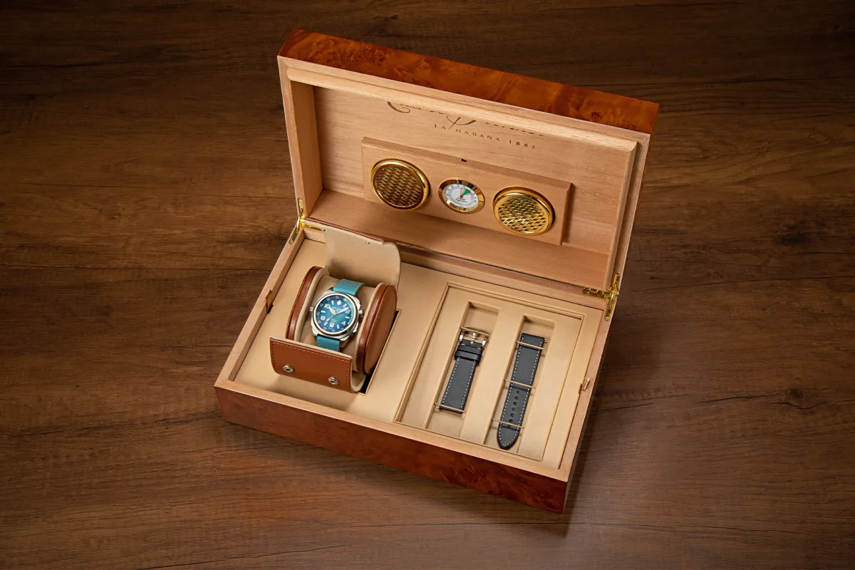 Cuervo y Sobrinos Buceador Caribe watch movement