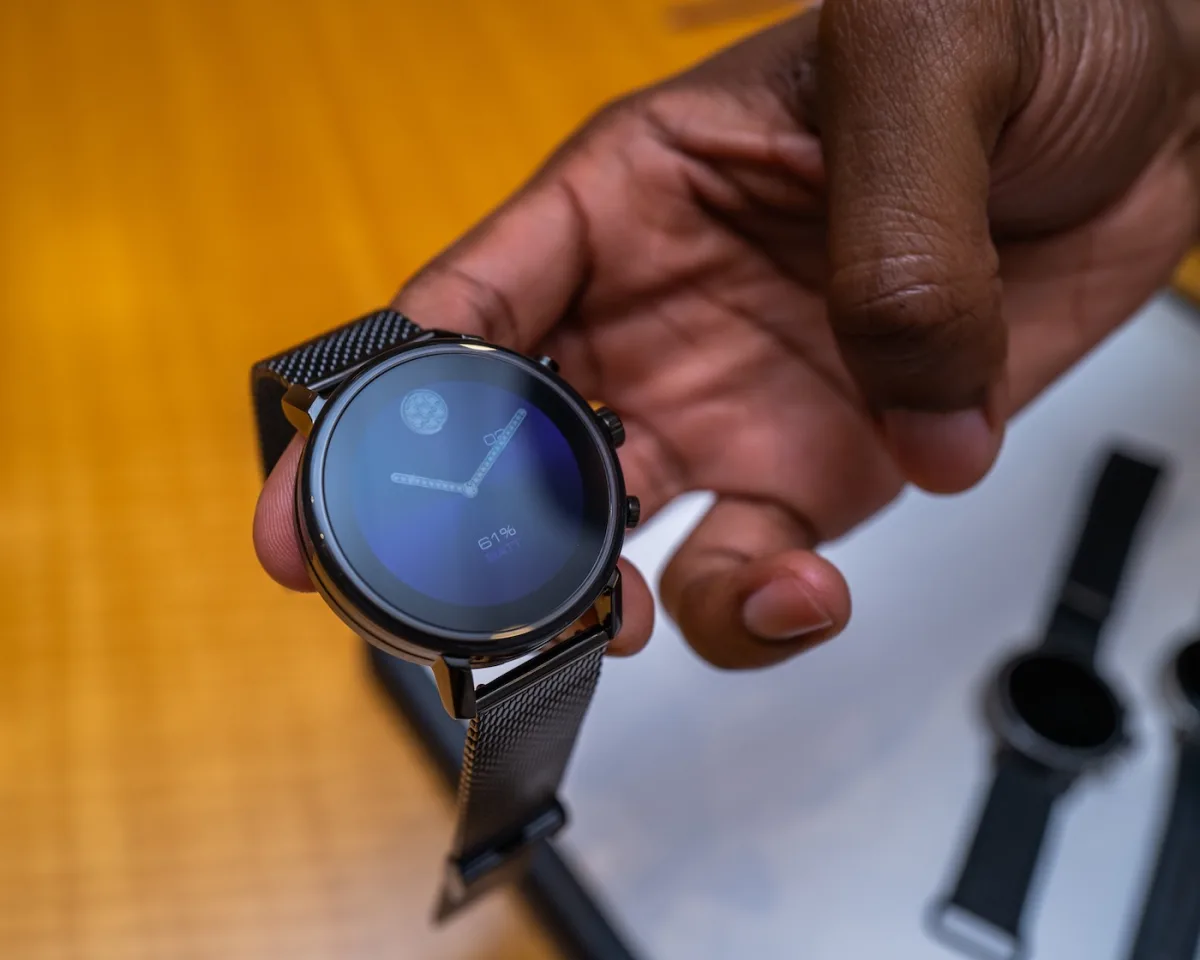 Displaying GPS and heart rate monitoring on Movado Connect 2.0