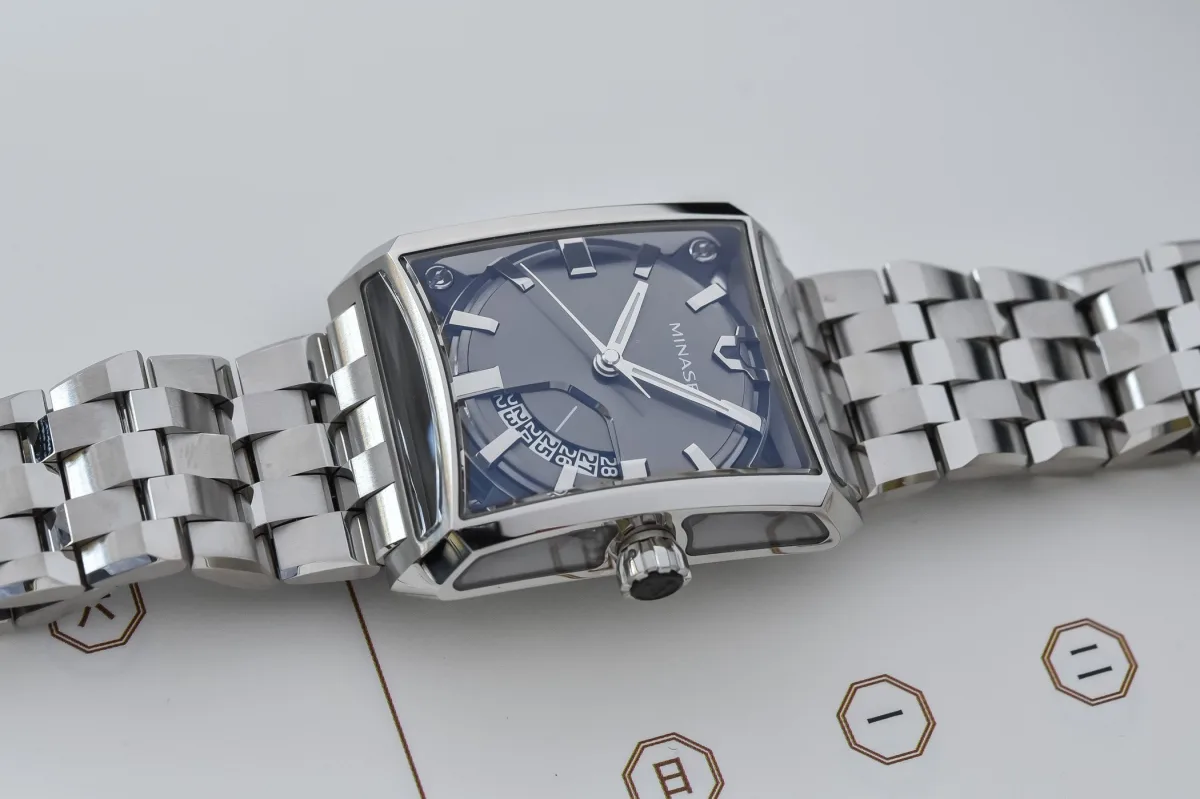 Minase 7 Windows watch bracelet and links