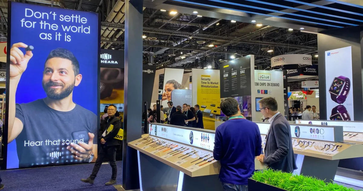 Smartwatch industry innovation and manufacturing bottlenecks