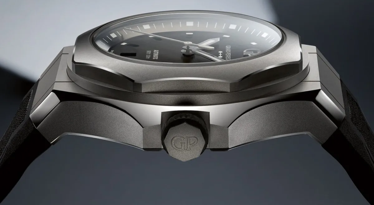 Girard-Perregaux Laureato Absolute Ti 230 with automatic movement