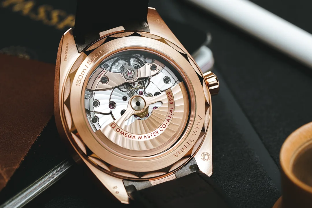 Diagnosing magnetization in watches using a compass.