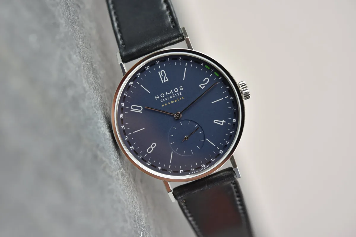 Midnight blue dial of Nomos Tangente Neomatik 41 Update