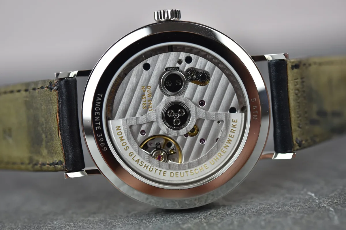 Nomos Tangente Neomatik 41's movement and skeletonized rotor