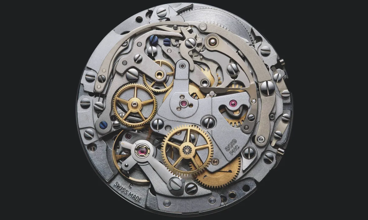 Zenith El Primero Chronomaster Revival A385 in display case