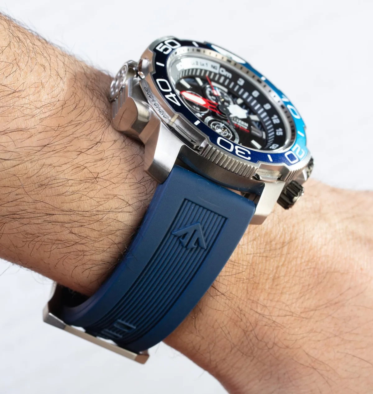 Close-up of Citizen Promaster Aqualand dial