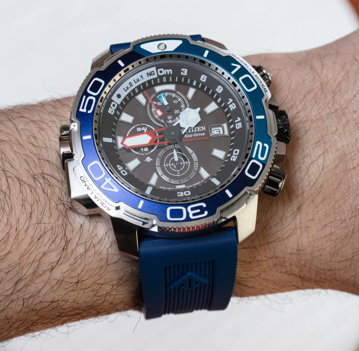 Citizen Promaster Aqualand BJ2169-88E depth gauge feature