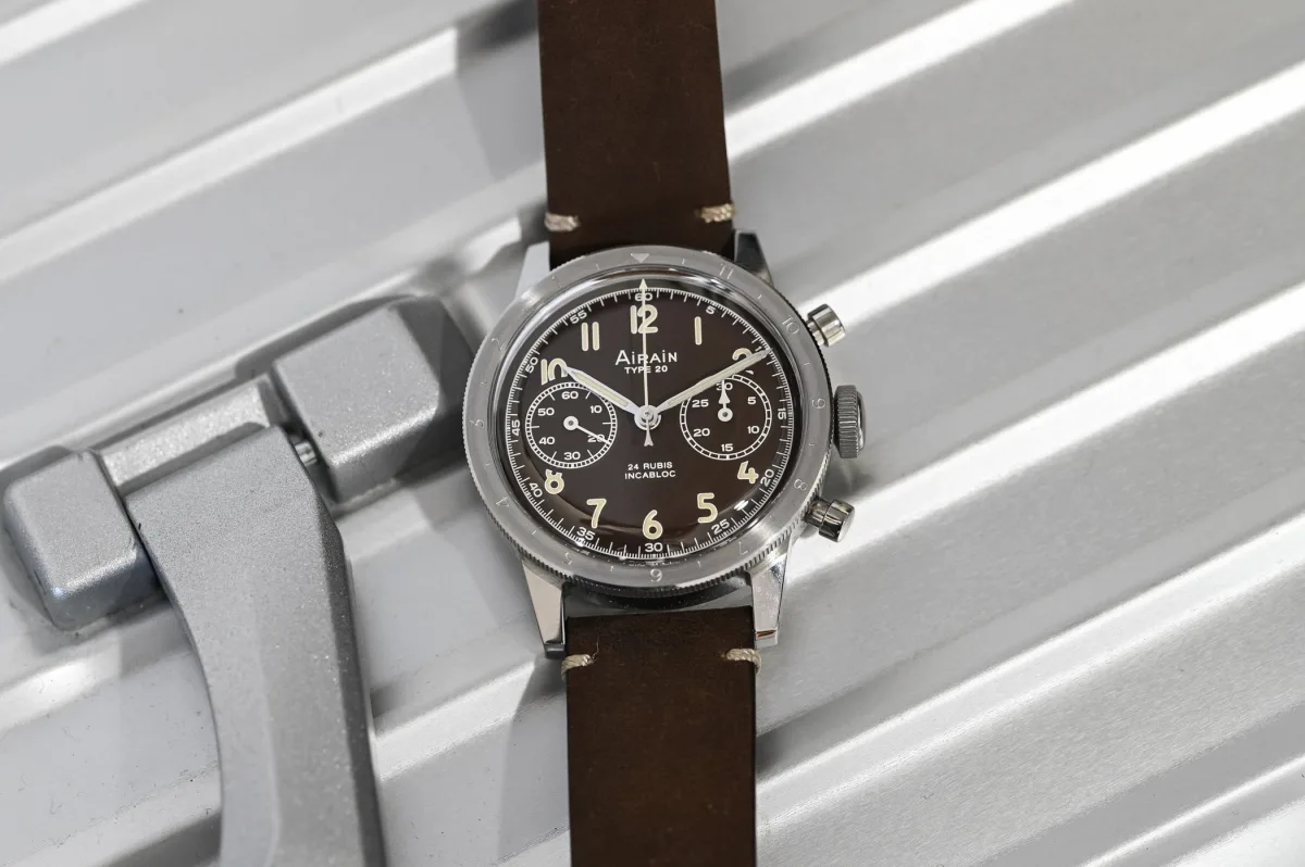 Airain Type 20 Re-Edition suede strap