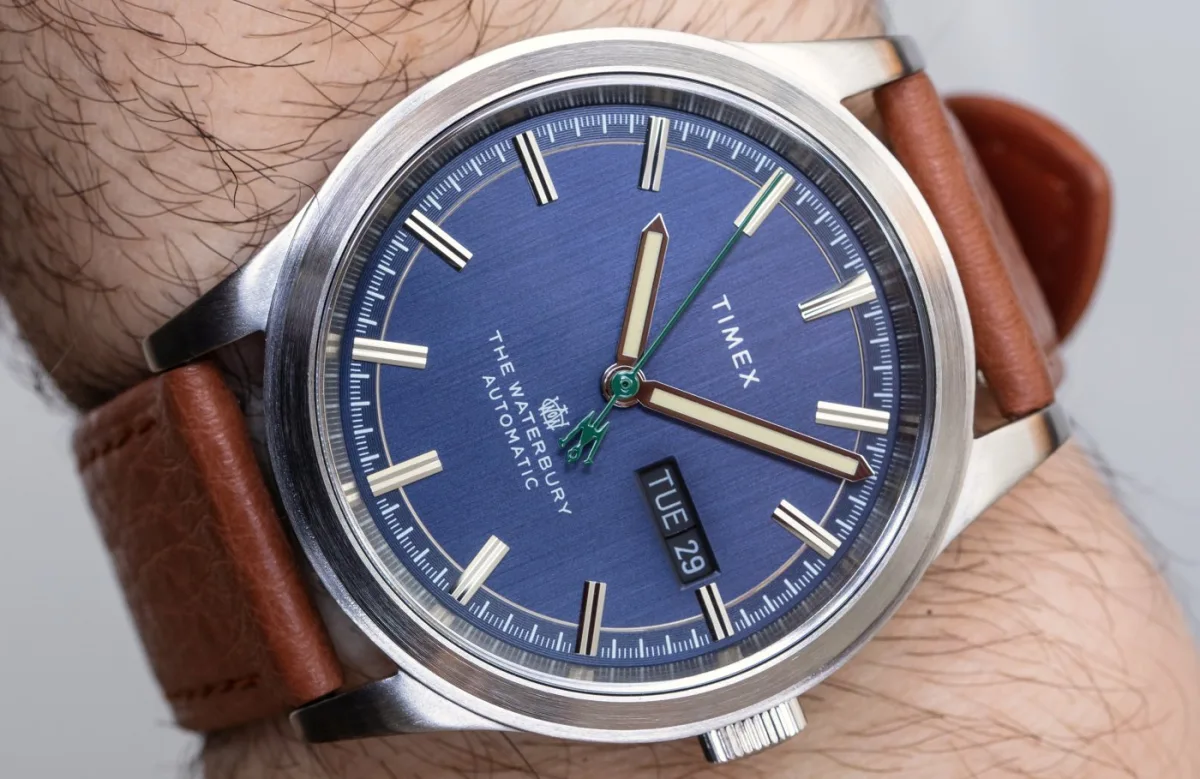 Timex The Waterbury Traditional Automatic with leather strap