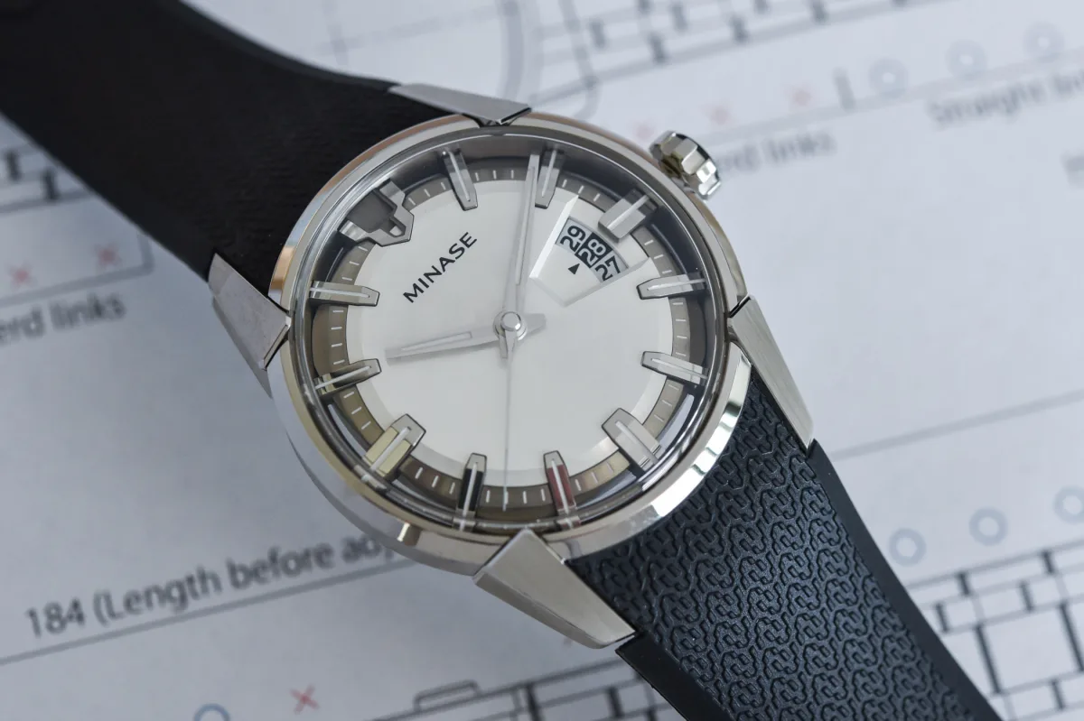 Minase Divido 2.0 with steel bracelet