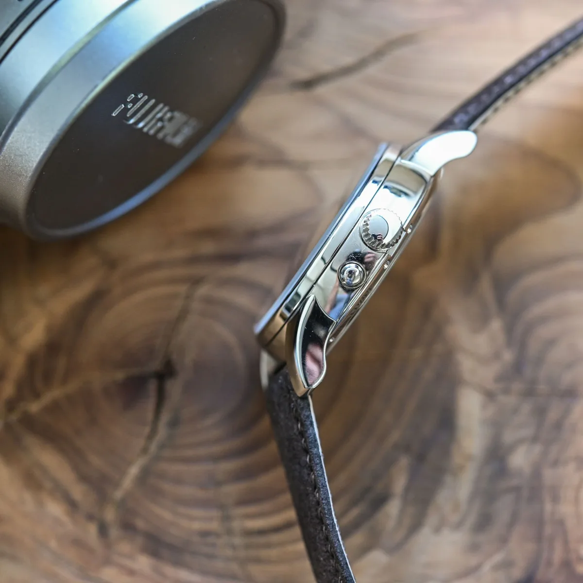 Unique button mechanism on Moritz Grossmann Central Second