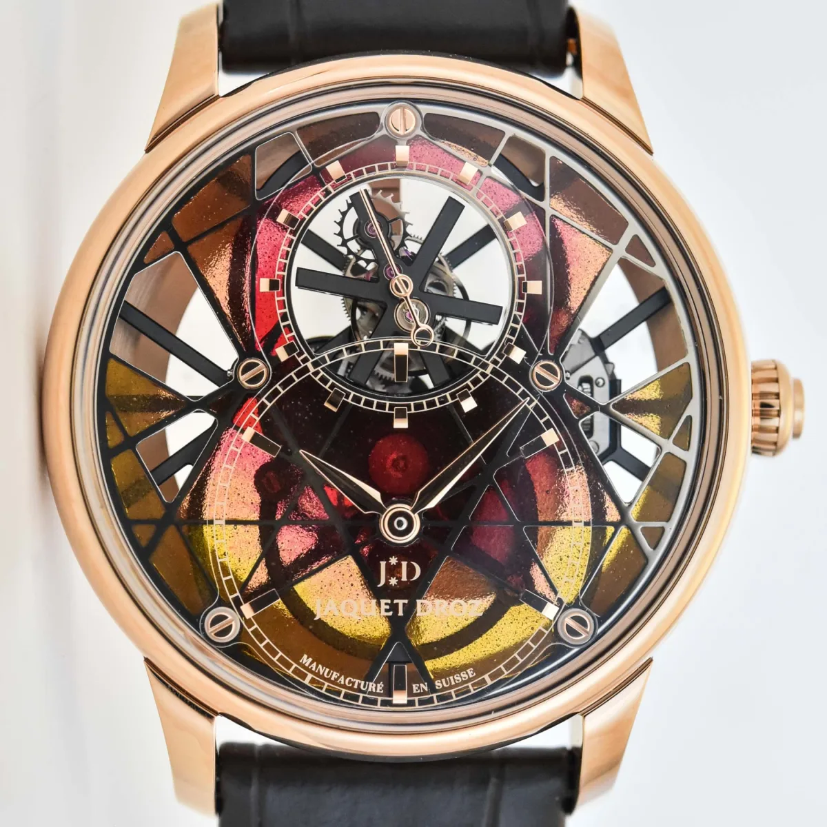 Close-up of the plique-à-jour enamel dial